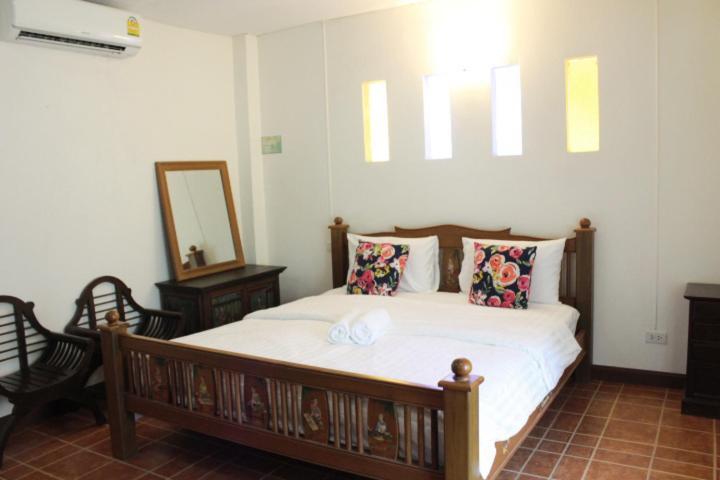 บ้านริมเนิน รีสอร์ท งาว Ngao Bagian luar foto